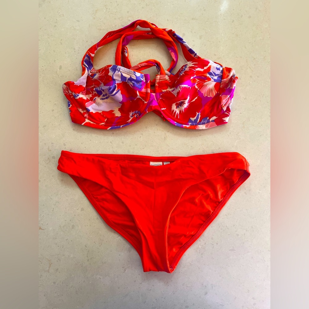 L*Space D Cup Underwire Support Swim Top and Full Cut Medium Bottom. Once Worn.